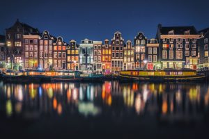 Amsterdam, una magia di luci e colori